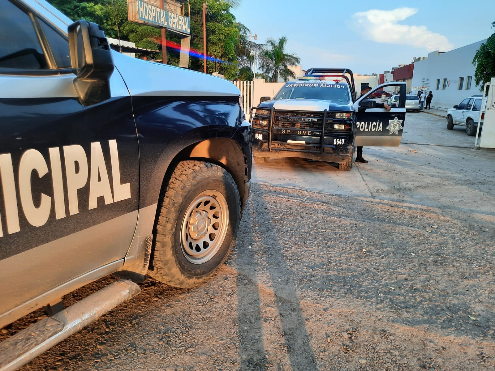 Adicto balea a trabajador de centro de rehabilitación que iba a internarlo, en Guasave (Los Noticieristas)