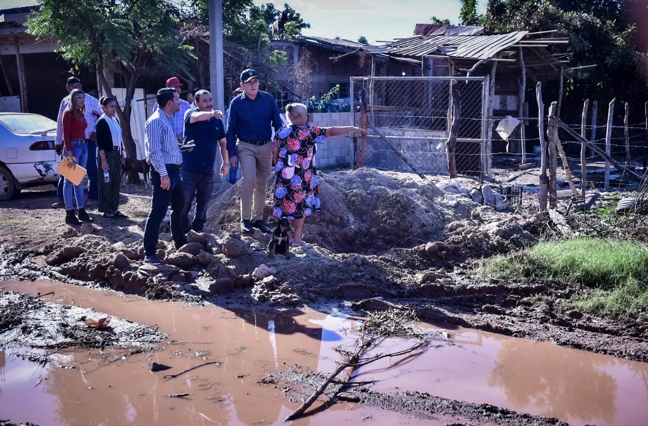 Atiende el gobierno de Mazatlán las peticiones de la colonia Ampliación Loma Bonita y Universo