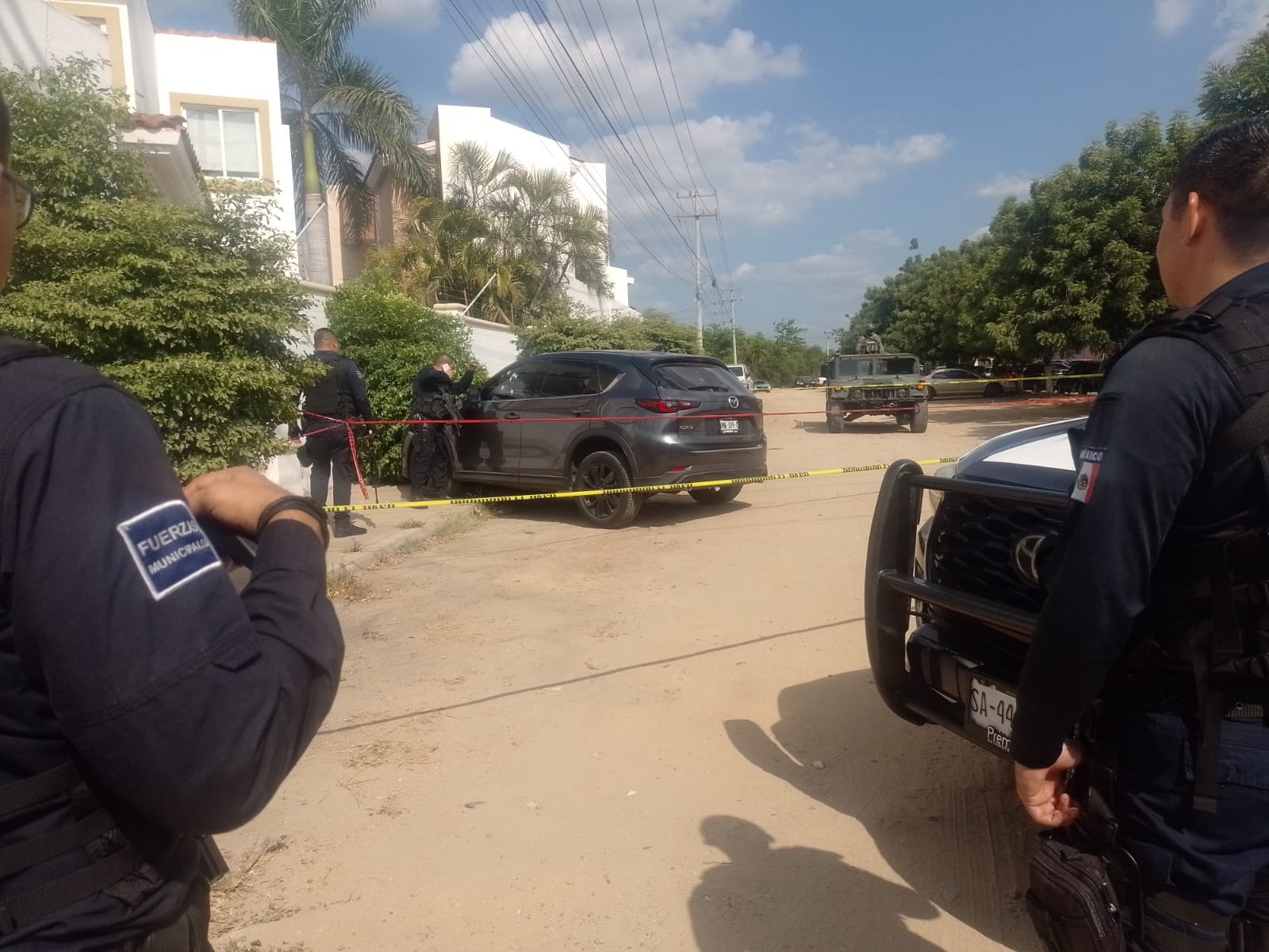 Como Héctor identifican al hombre ejecutado frente a colegio de Culiacán; iba a recoger a su hijo (MIguel Urías)