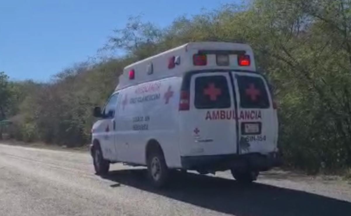 Confirma Protección Civil de La Cruz de Elota choque sin lesionados de ambulancia de Cosalá