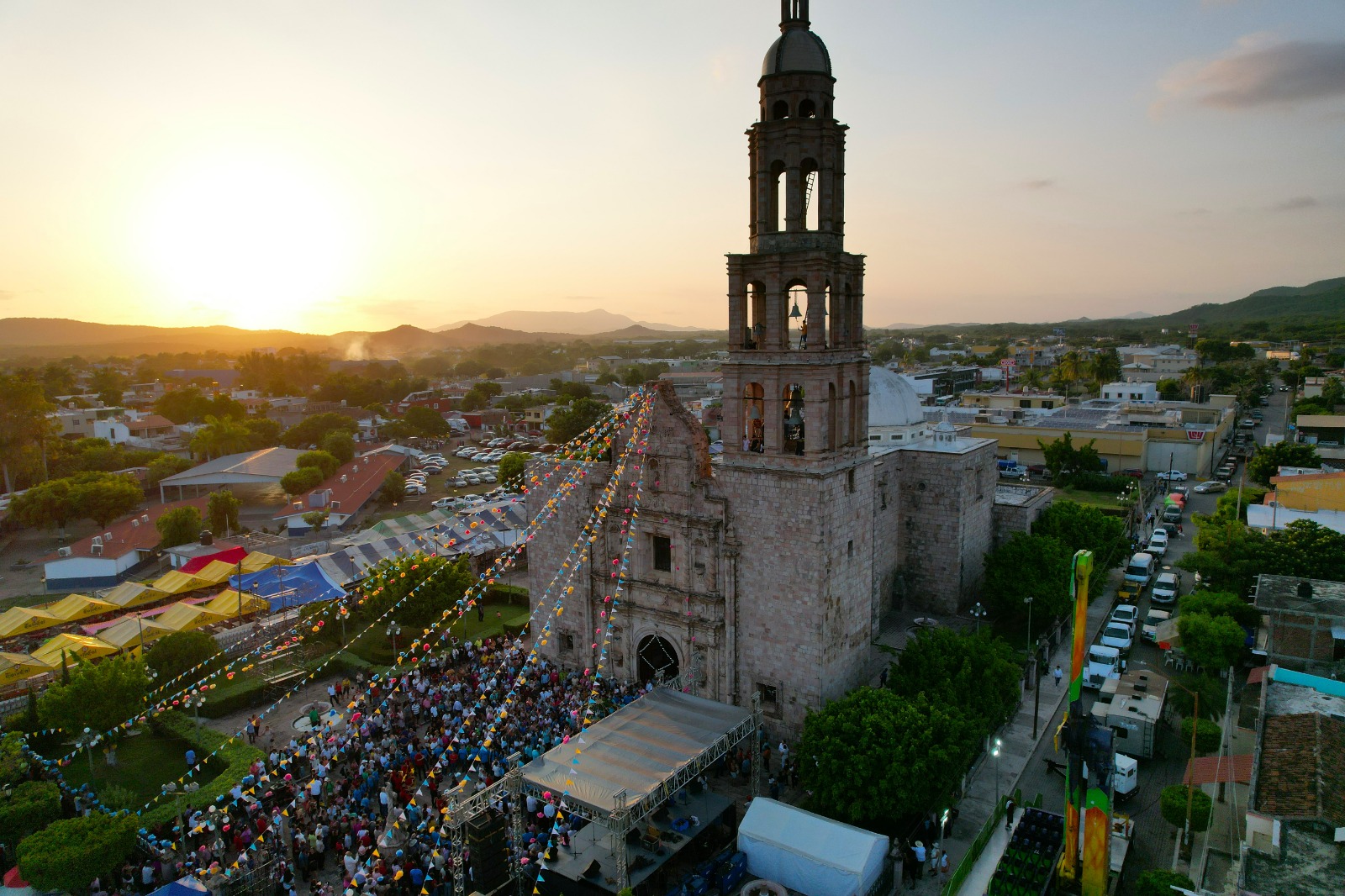 Conmemoran el 292 aniversario de la Virgen del Rosario