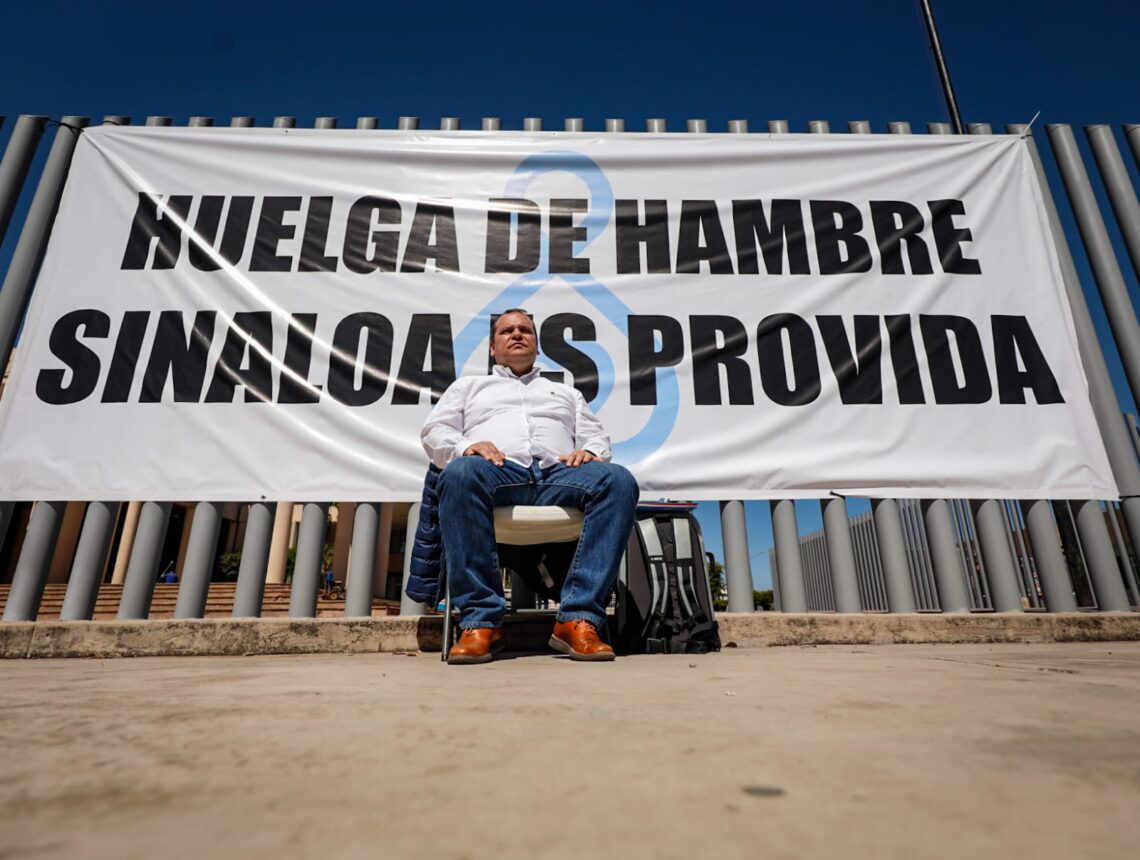 Diputado que se diga católico, pero votó a favor del aborto, que no reciba sacramentos ni se apunte para ser padrino. Padre Miguel (Foto, José Betanzos)
