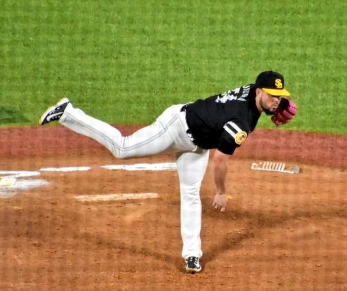 El 'Chufito' Osuna consiguió su salvamento número 16 al ganar a los Nippon Ham