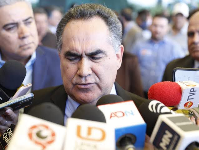 "Acaté la disposición de Gobernación": Rector tras desactivar megamarcha; a la reunión con Rocha dice, él no llevó a Cuén