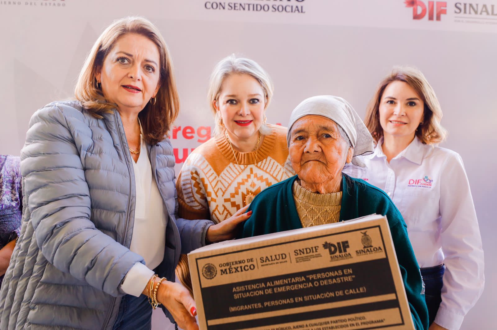 Lleva asistencia alimentaria Eneyda Rocha a la comunidad indígena de Bacorehuis