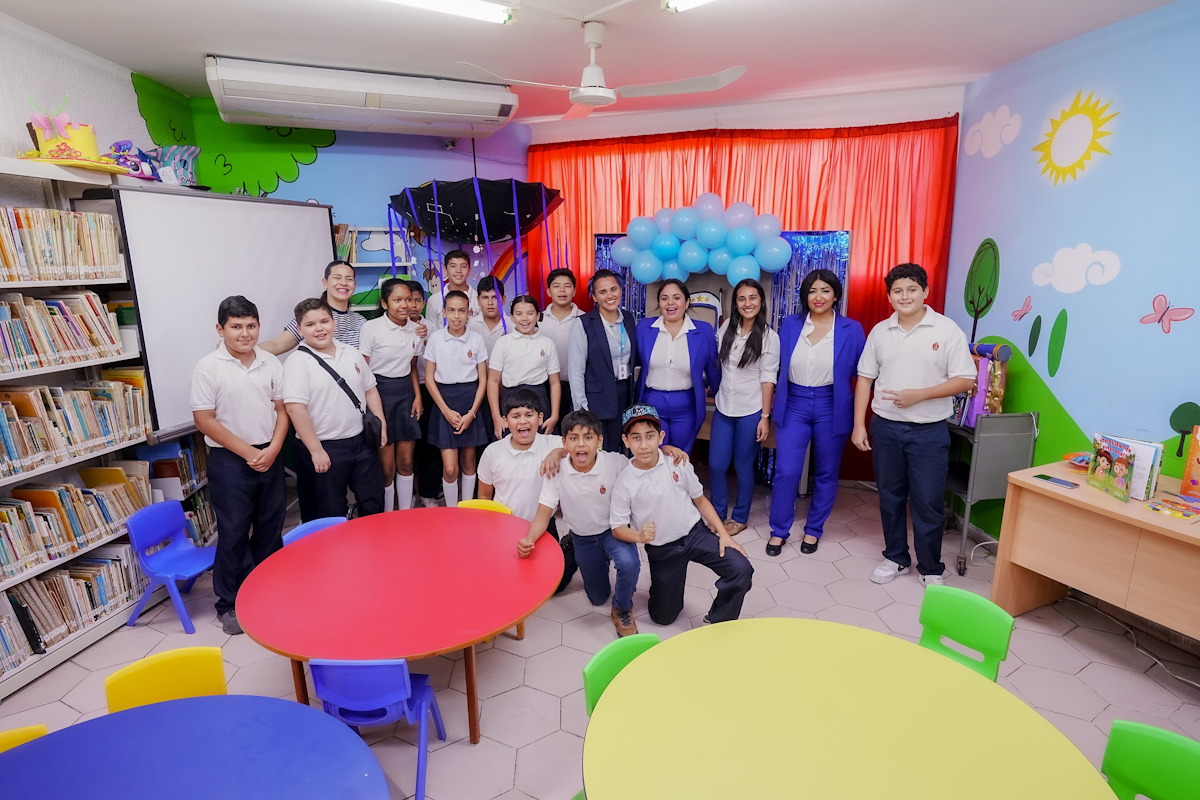 Niños en la Biblioteca en Mazatlán