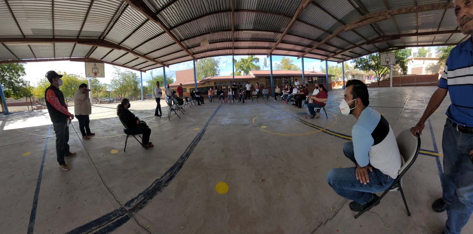 “Solo se perjudica a los alumnos”; maestros se oponen al paro laboral del SNTE 27