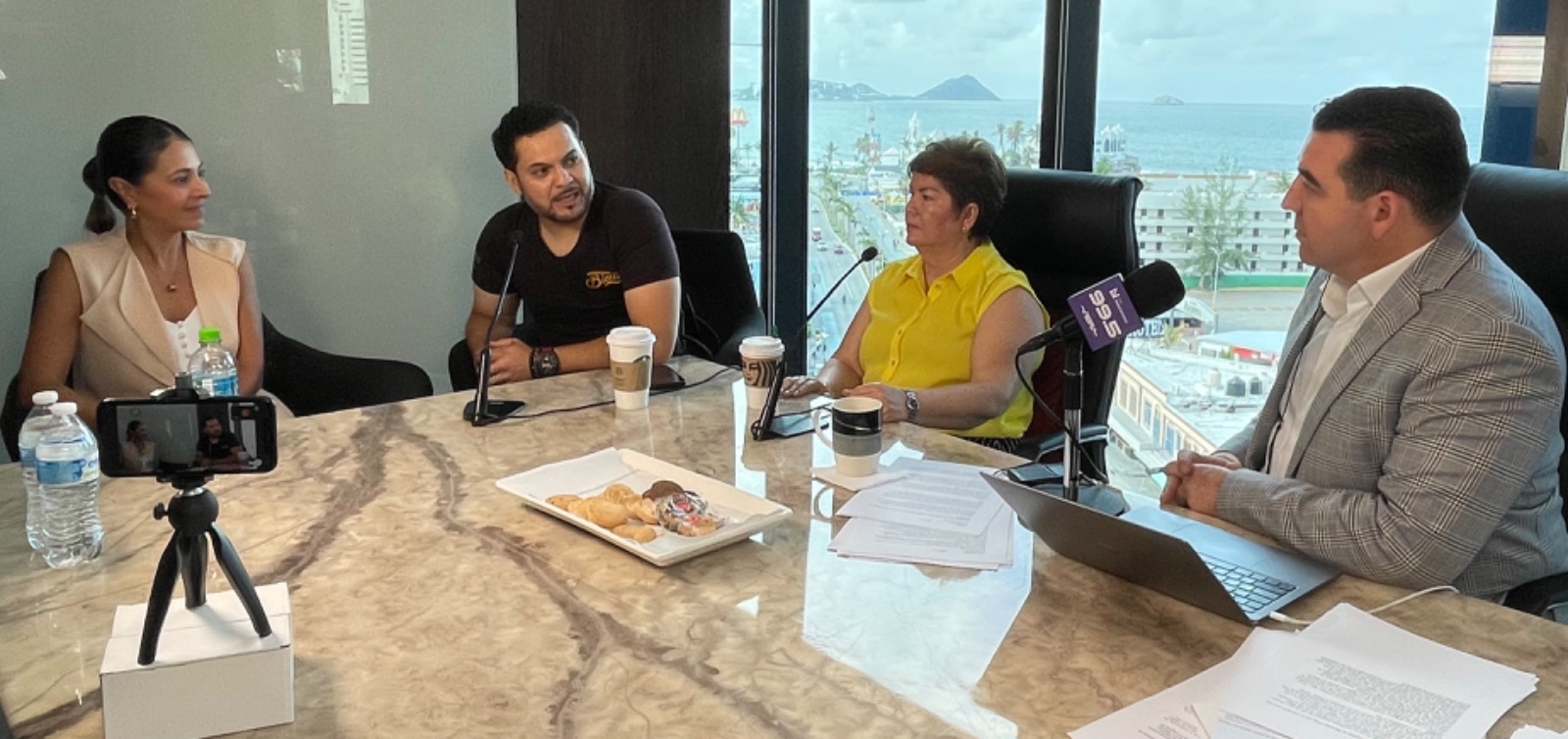 Fundación Arhe, durante entrevista en Los Noticieristas, con Luis Alberto Díaz