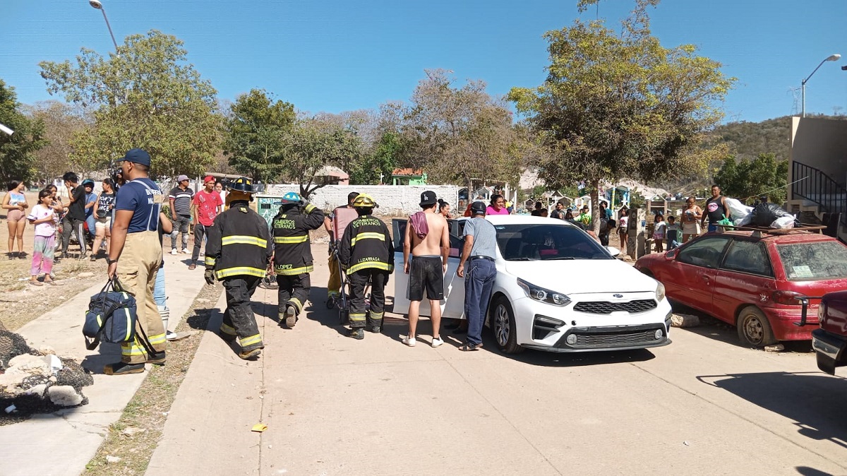 Abejas enardecidas atacan a vecinos de Alborada en Mazatlán