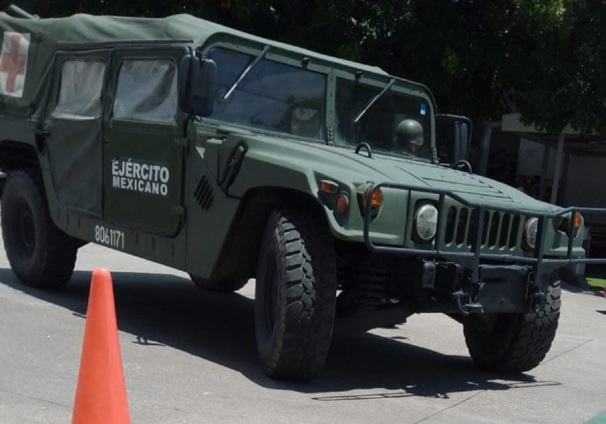 Reportan accidente de militares en Paredones, Culiacán