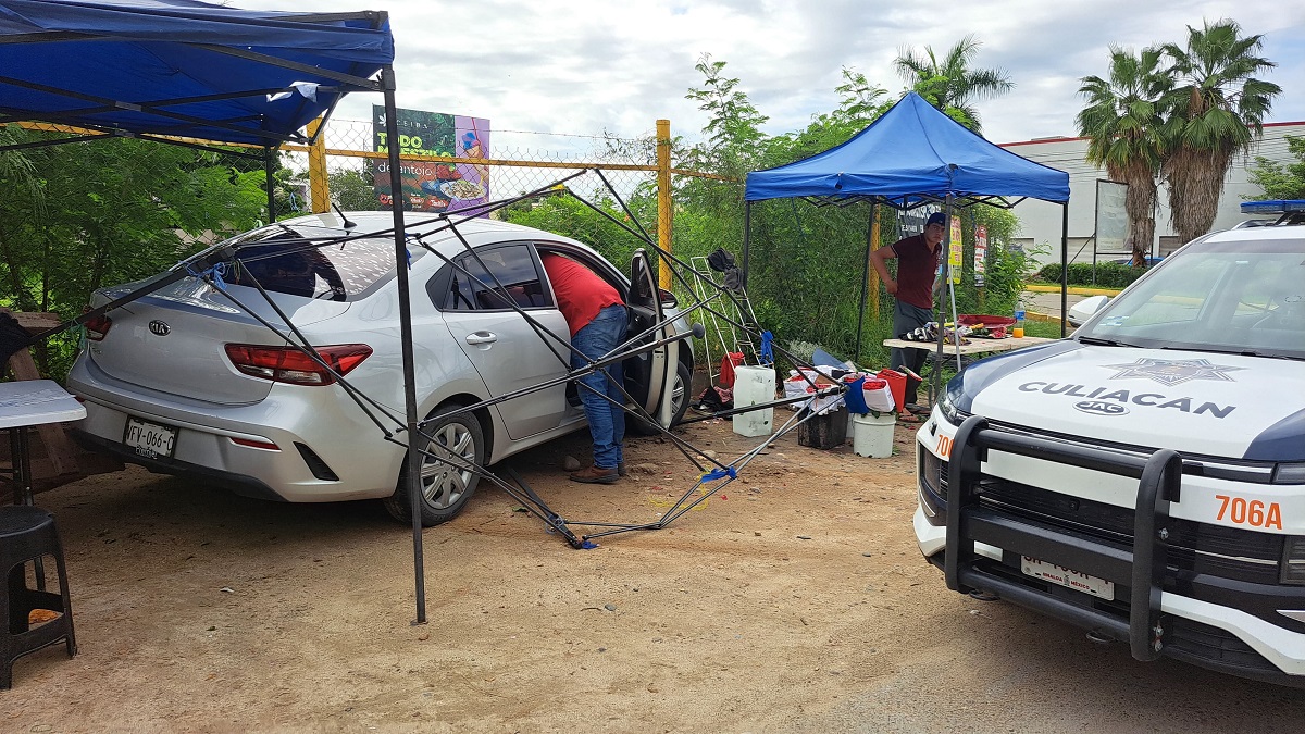 ¡Salen volando los tacos! Accidente de tránsito deja solo daños materiales en Culiacán