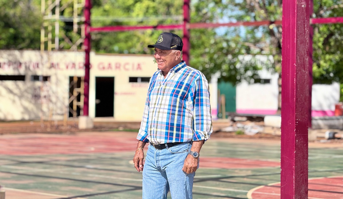 Alcalde de El Fuerte supervisa obras