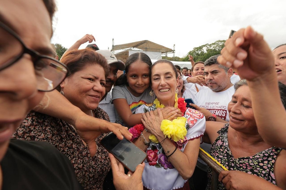 Claudia Sheinbaum defiende el humanismo mexicano de la 4T