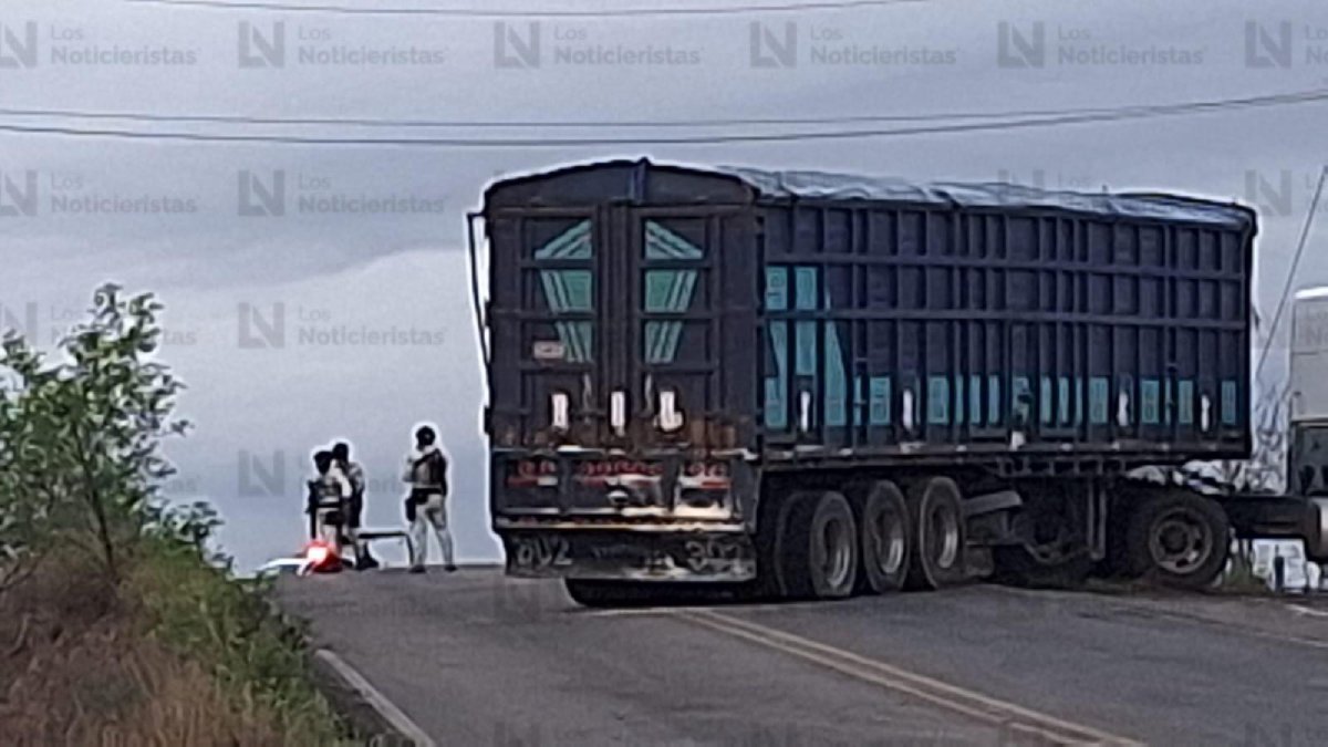 Bloquean la carretera vieja a Navolato y la Autopista Benito Juárez La Costera