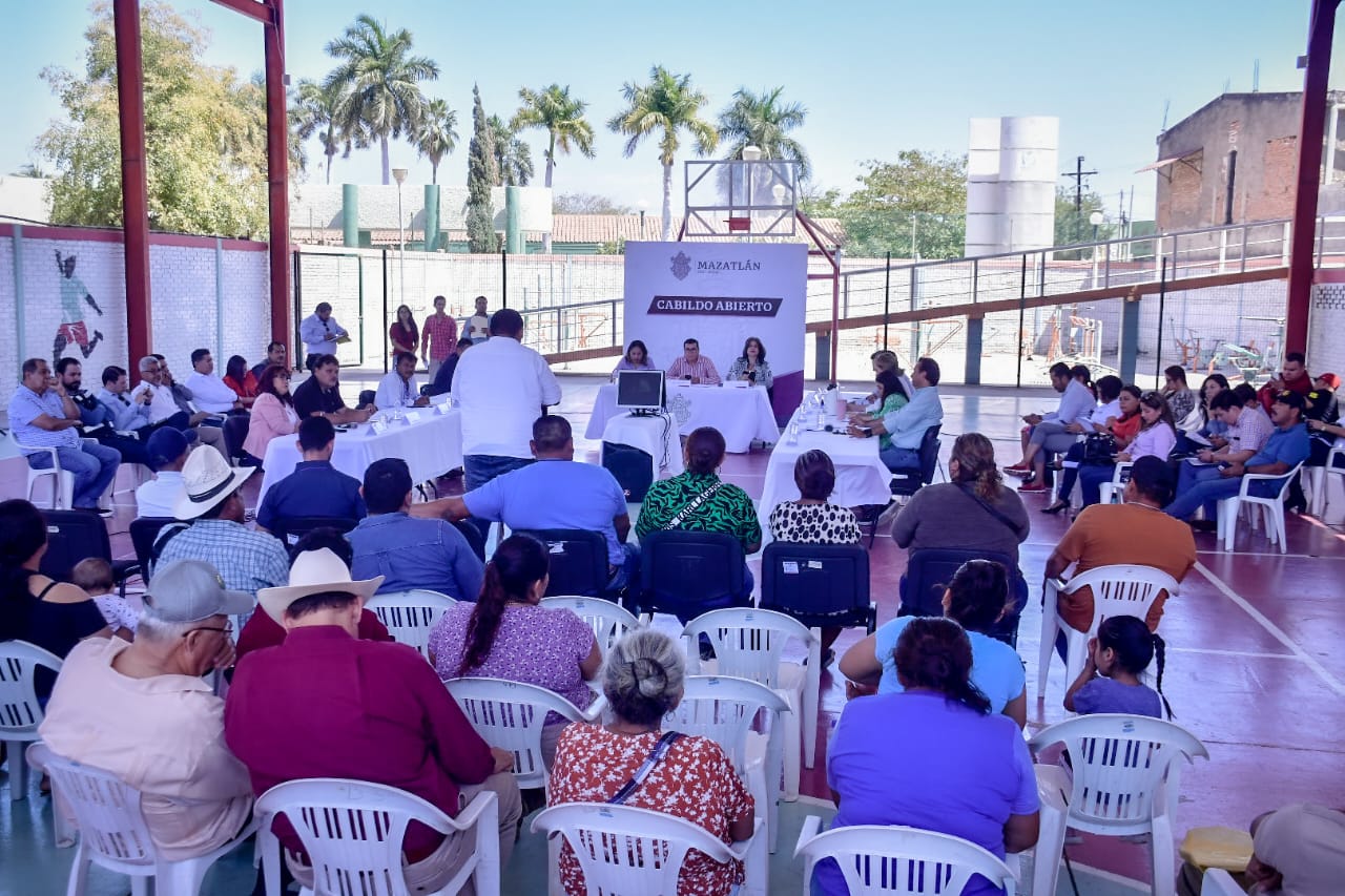 En pleno 2024, colonia de Villa Unión en Mazatlán, carece de drenaje y agua potable