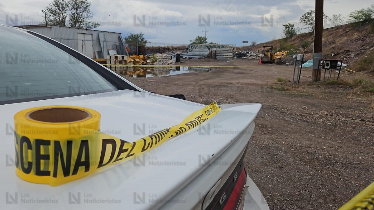 Envuelto en plásticos negros localizan cadáver en Navolato