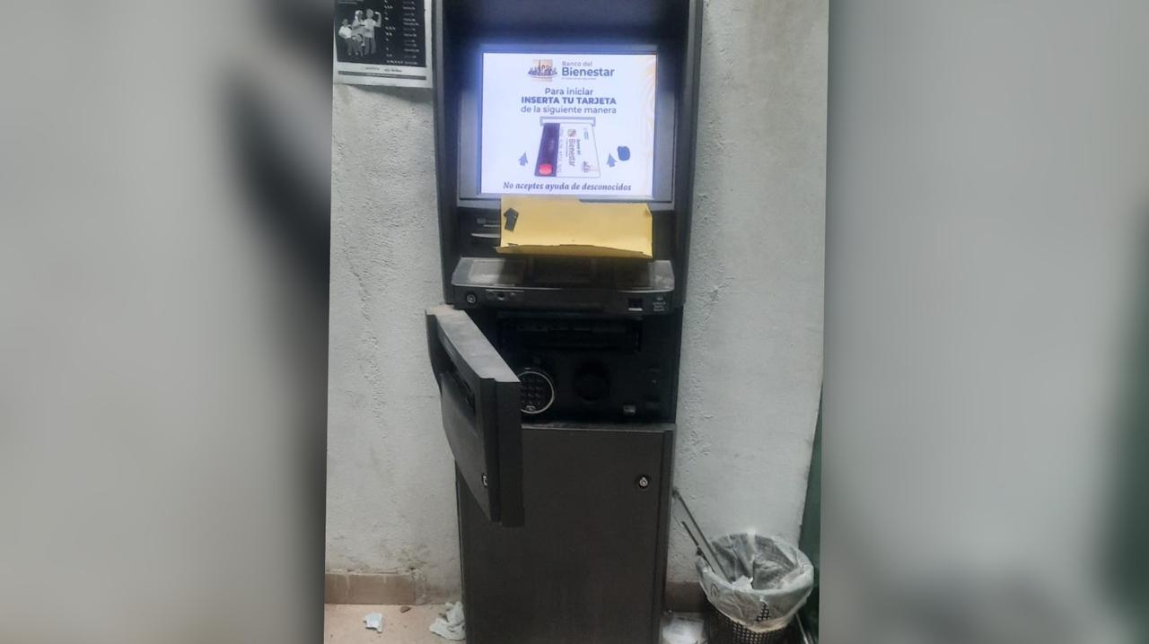 ¡Con las manos en la masa! Detienen a dos que “reventaban” cajero automático de banco Bienestar en Eldorado, Culiacán
