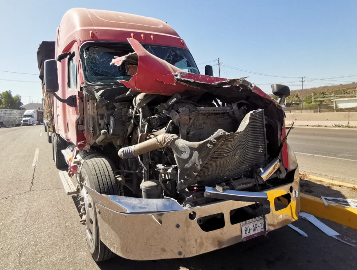 camion torton que participo en accidente en los mochis