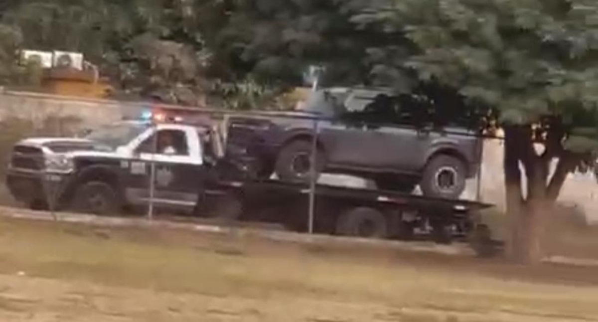 Camioneta asegurada en Quilá, tras agresión de grupo armado a militares 