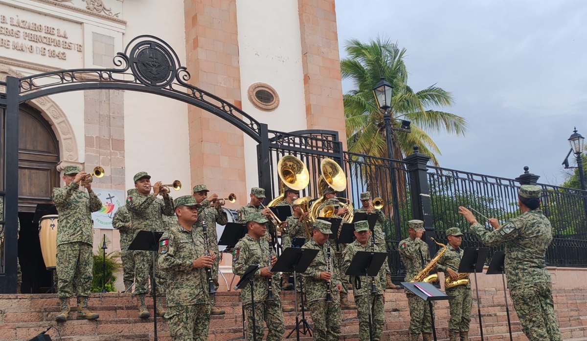 Concierto Banda de la Tercera Región Militar, en Culiacán