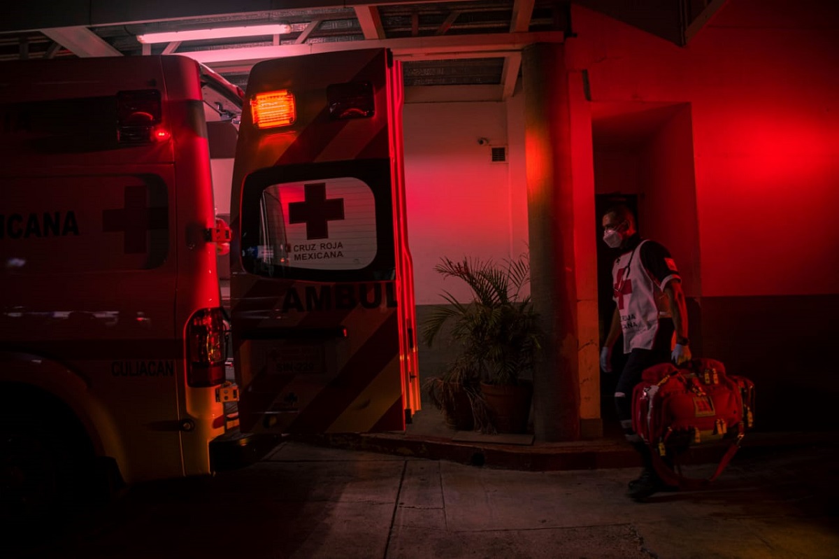 Trasladan a joven mujer herida de bala y con probable violación de Guasave a Culiacán