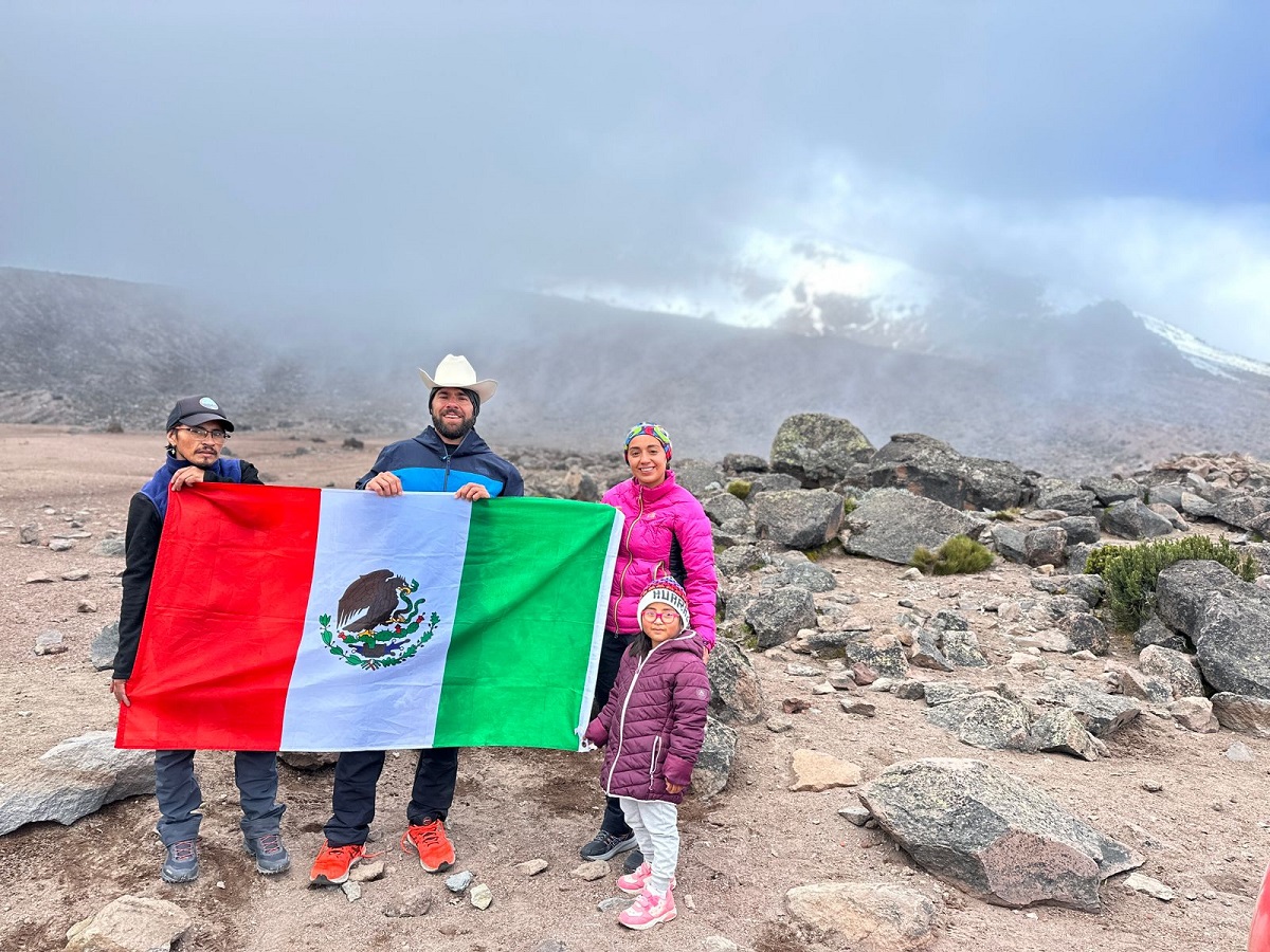 El alpinista sinaloense Daviduziel Monárrez va por Aconcagua, la montaña más grande de América