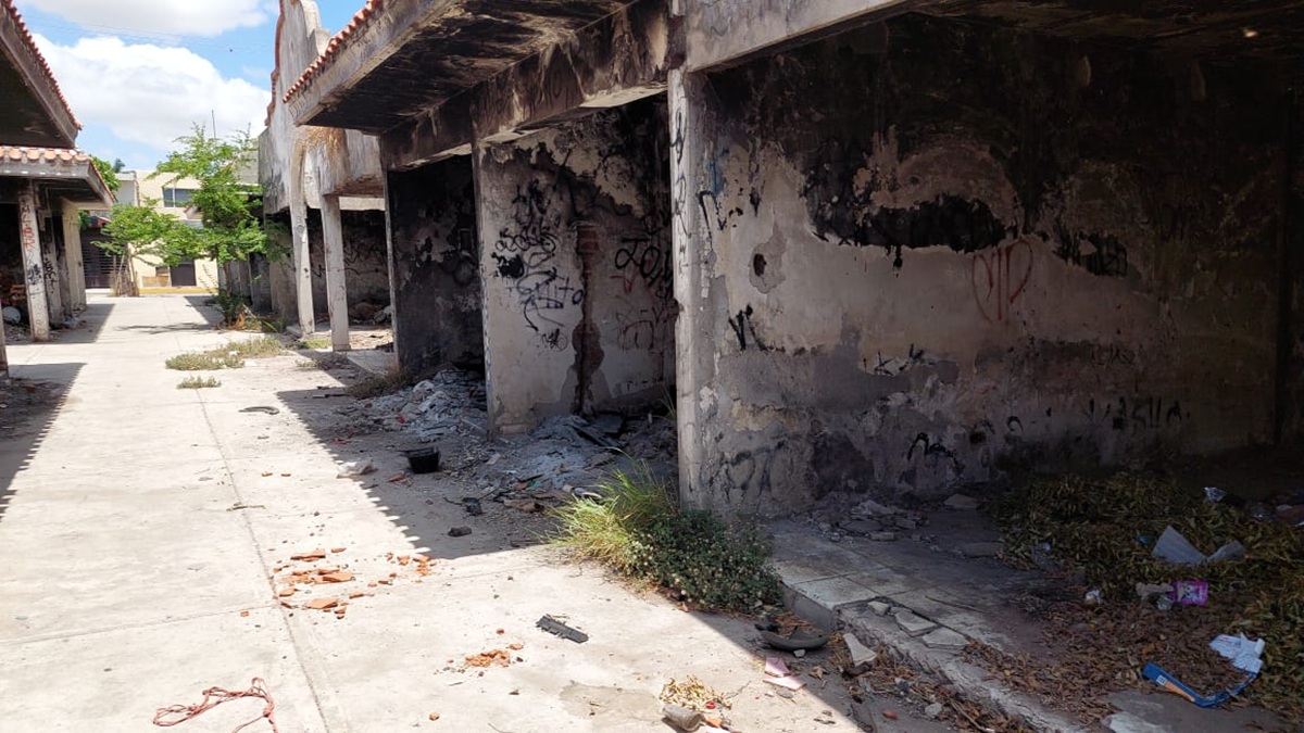 ¡Es un basurero! Denuncian deterioro e inseguridad en mercado de la Jiquilpan, en Los Mochis Denuncian mal estado de mercado de la colonia Jiquilpan, en Los Mochis