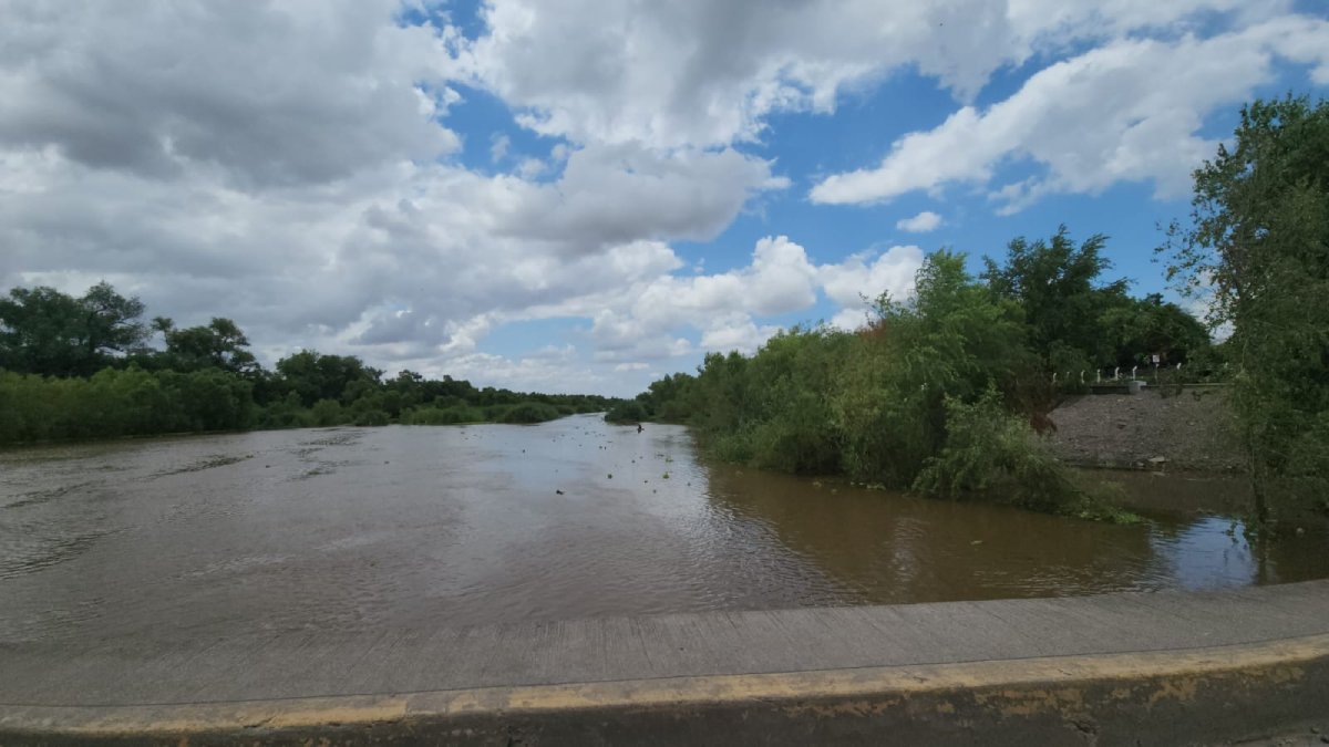El río Sinaloa, en Guasave, está monitoreado; descartan riesgo para la población