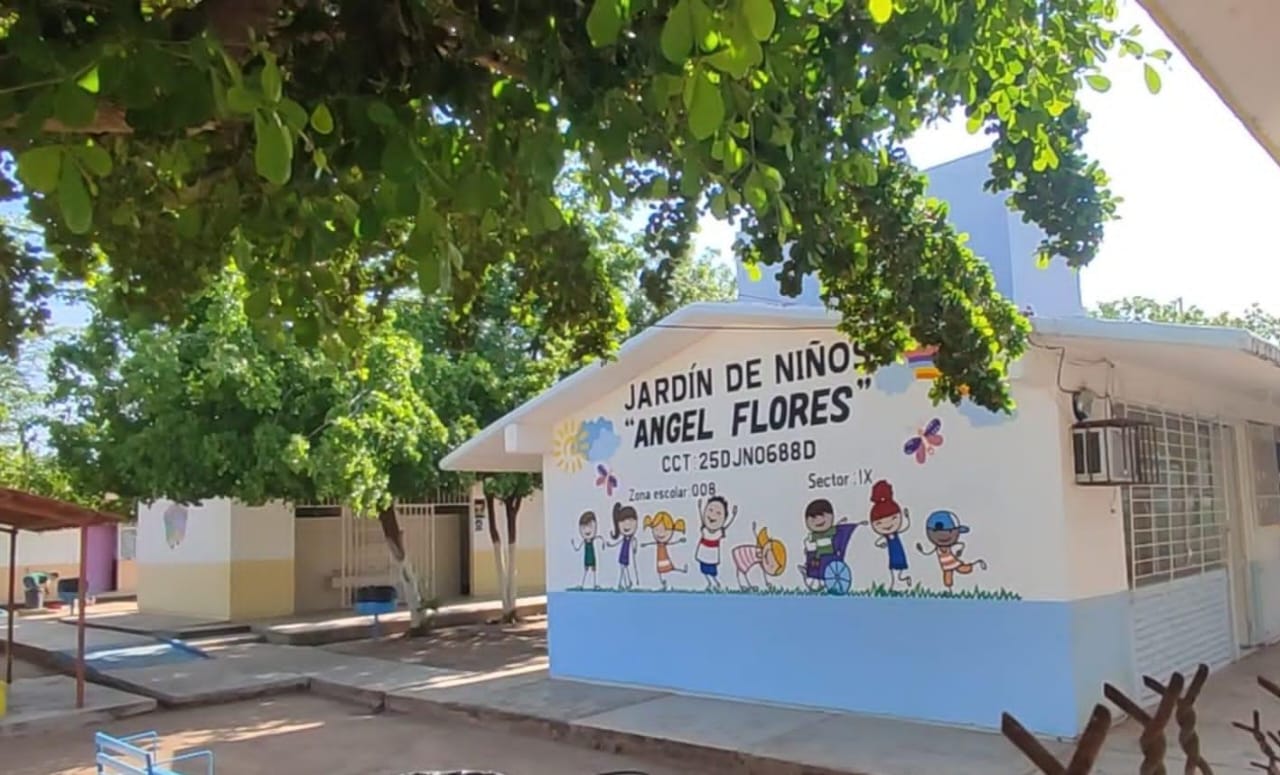 Kínder Ángel Flores en Guamúchil.