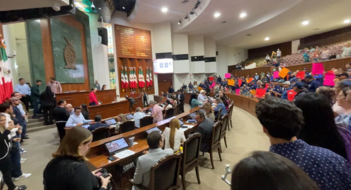 manifestacion congreso de sinaloa