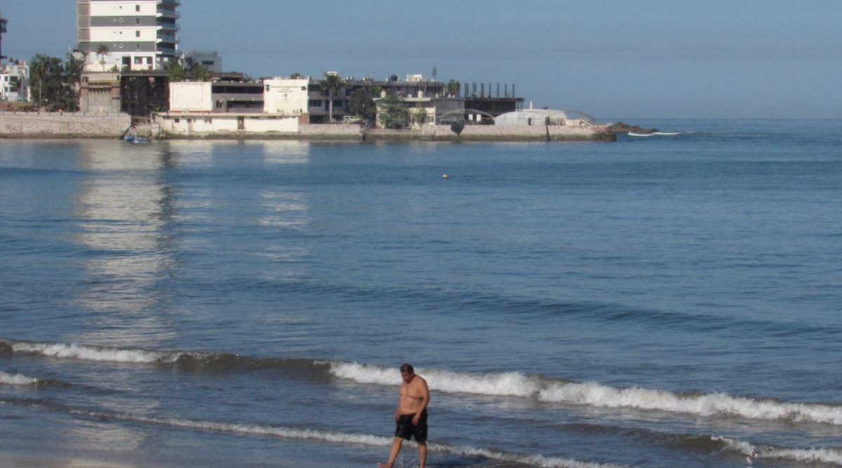 mar de fondo en mazatlan