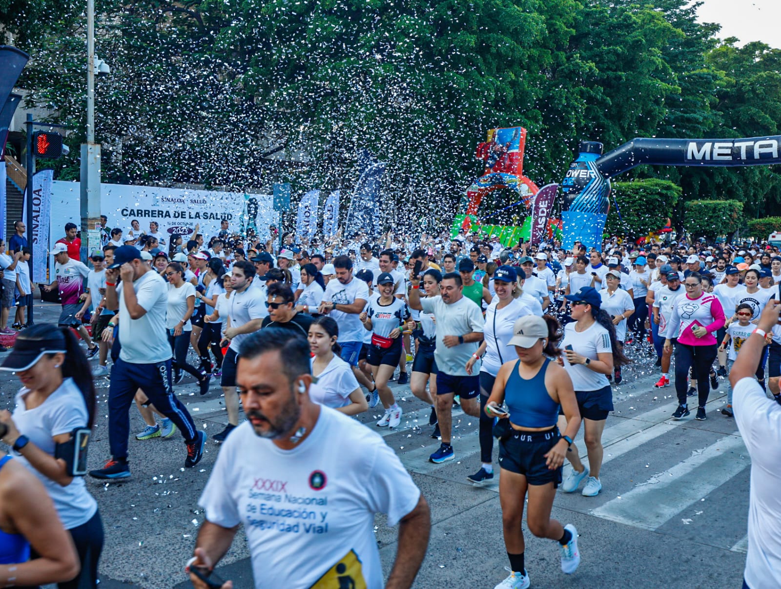 participantes de la Carrera de la Salud en Culiacán