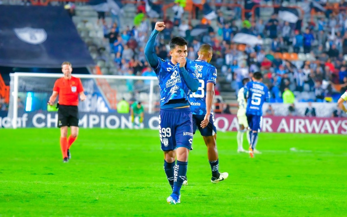 play in de la liga mx futbol mexicano