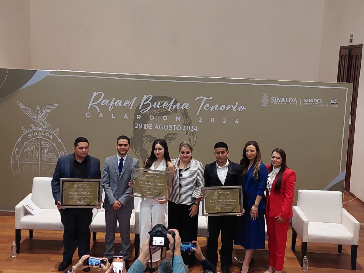 Otorgan en Mocorito, el premio Estatal de la Juventud Rafael Buelna Tenorio, Galardón 2024