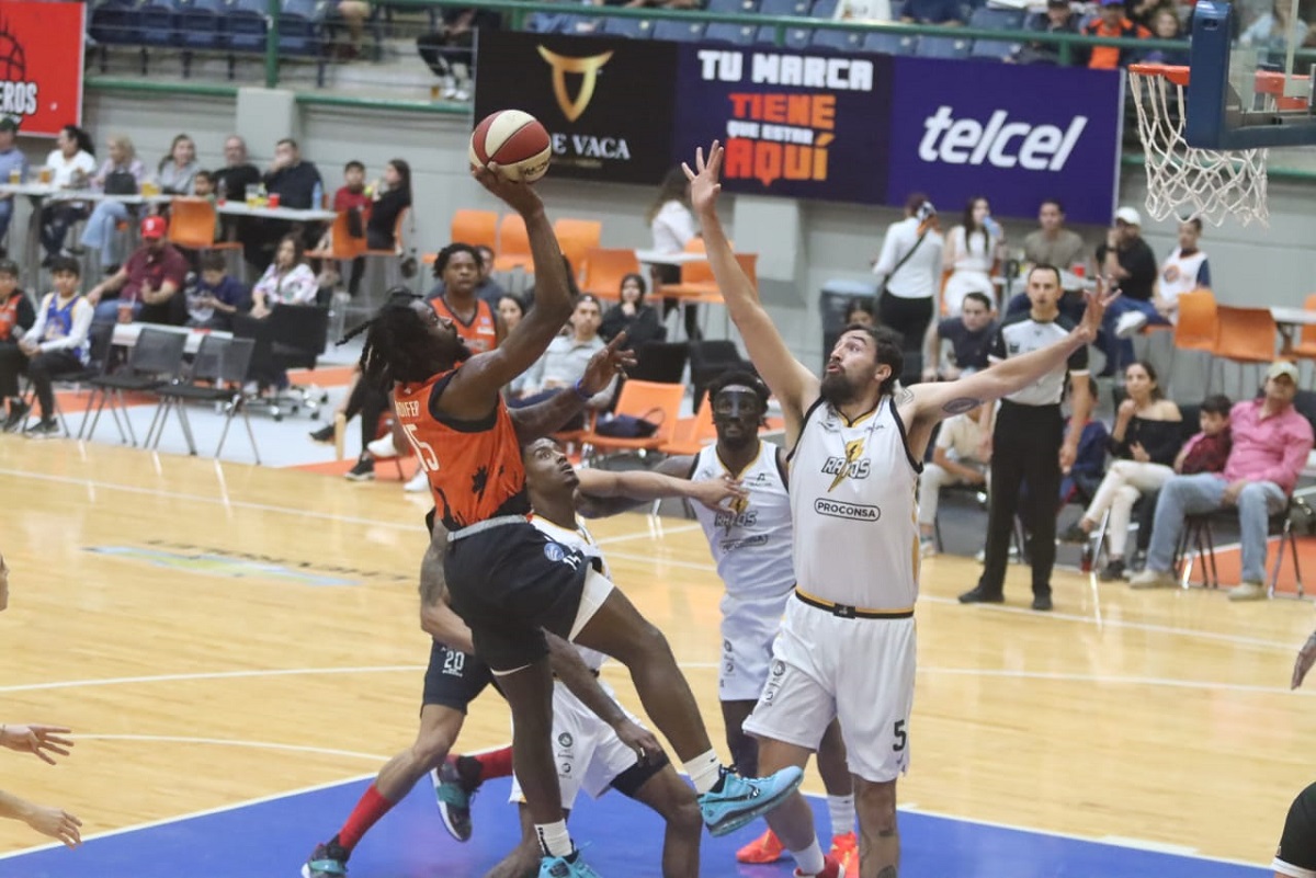 Rayos de Hermosillo se lleva emocionante juego ante Pioneros de Los Mochis