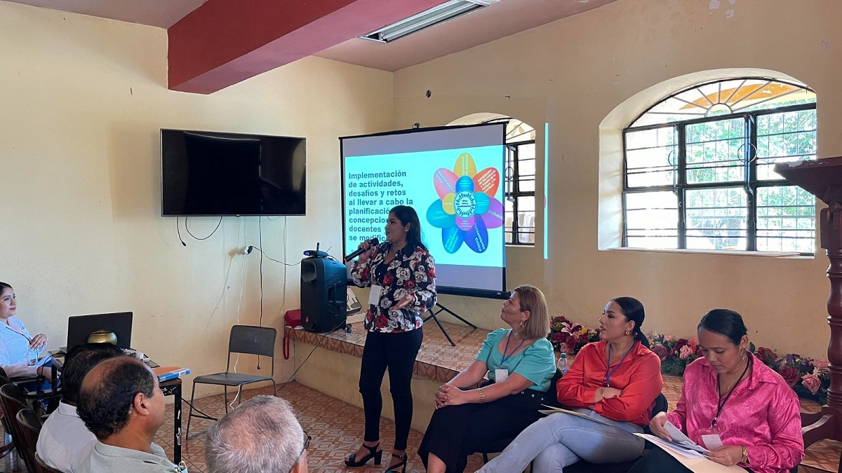 Reconocen a cuatro maestras de Rosario por sus aportes a la educación