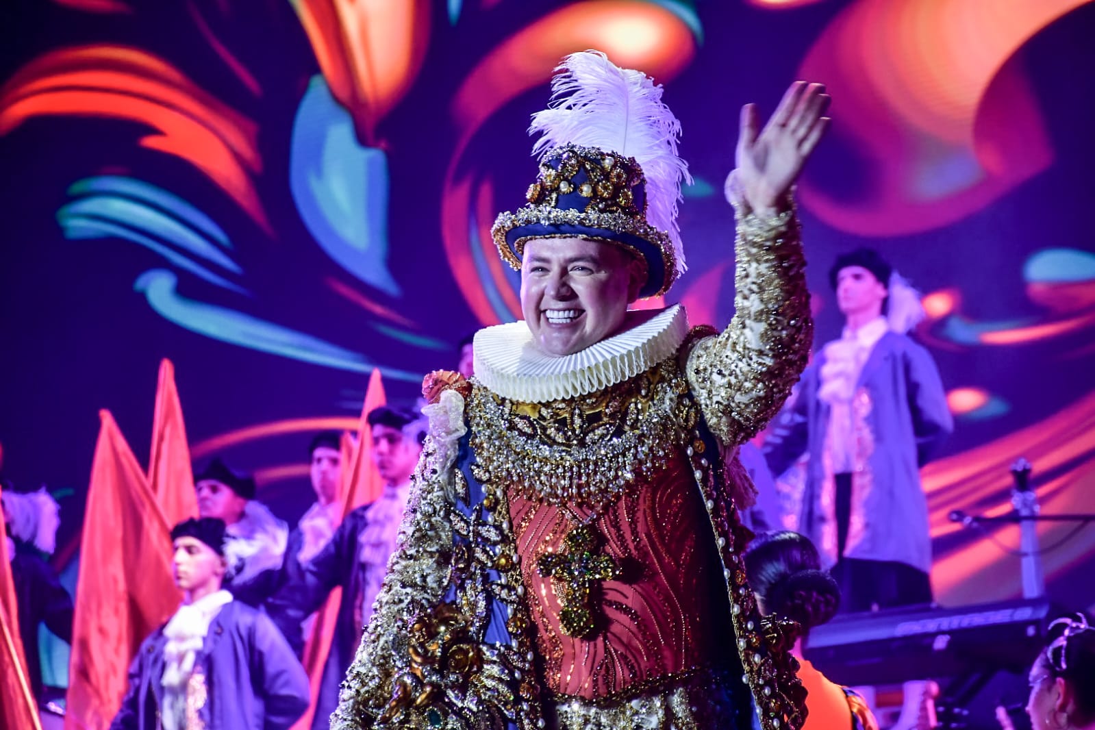 Asciende a su trono Héctor II Rey de la Alegría del Carnaval Internacional de Mazatlán