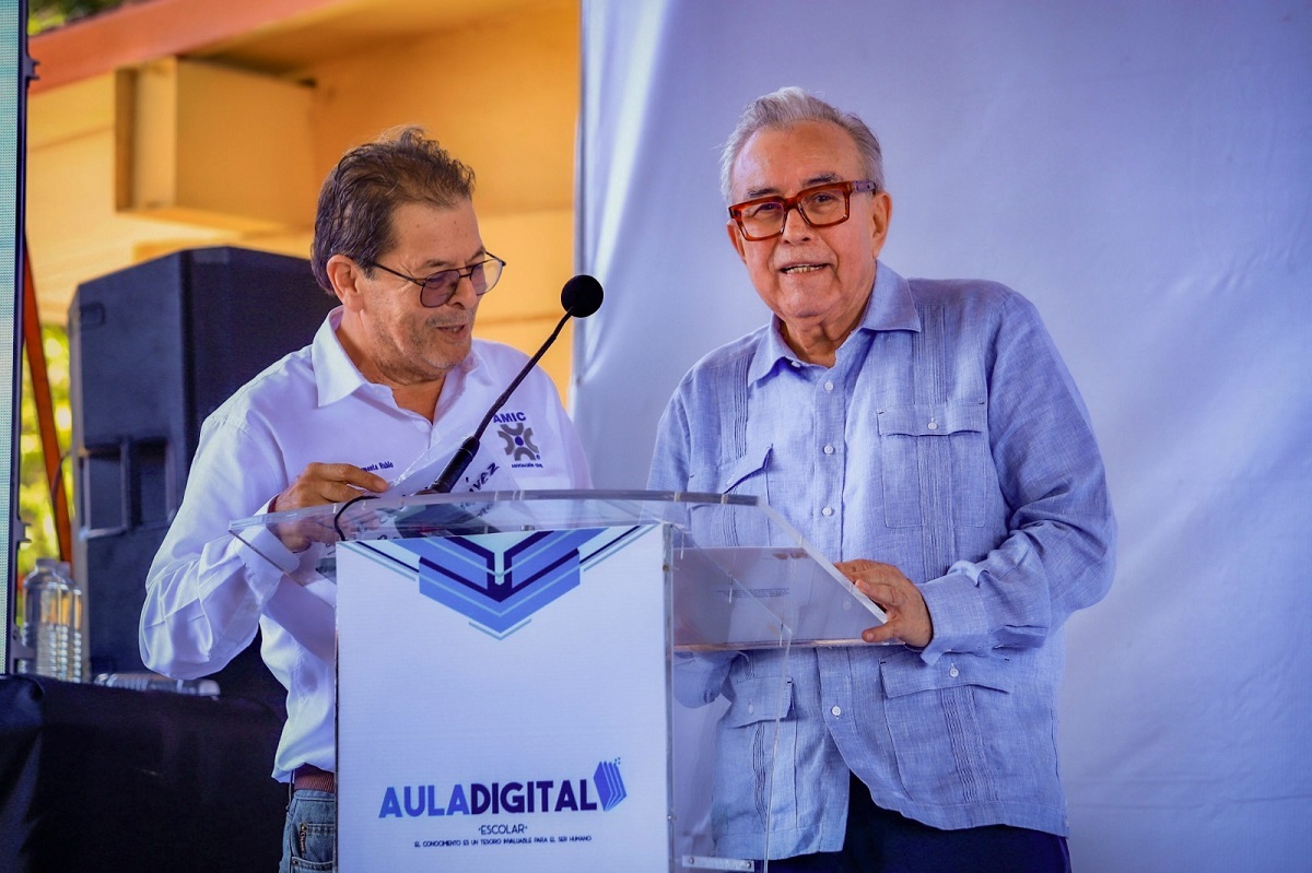 Rocha inicia construcción de Aula Digital en escuela rural de Sinaloa municipio