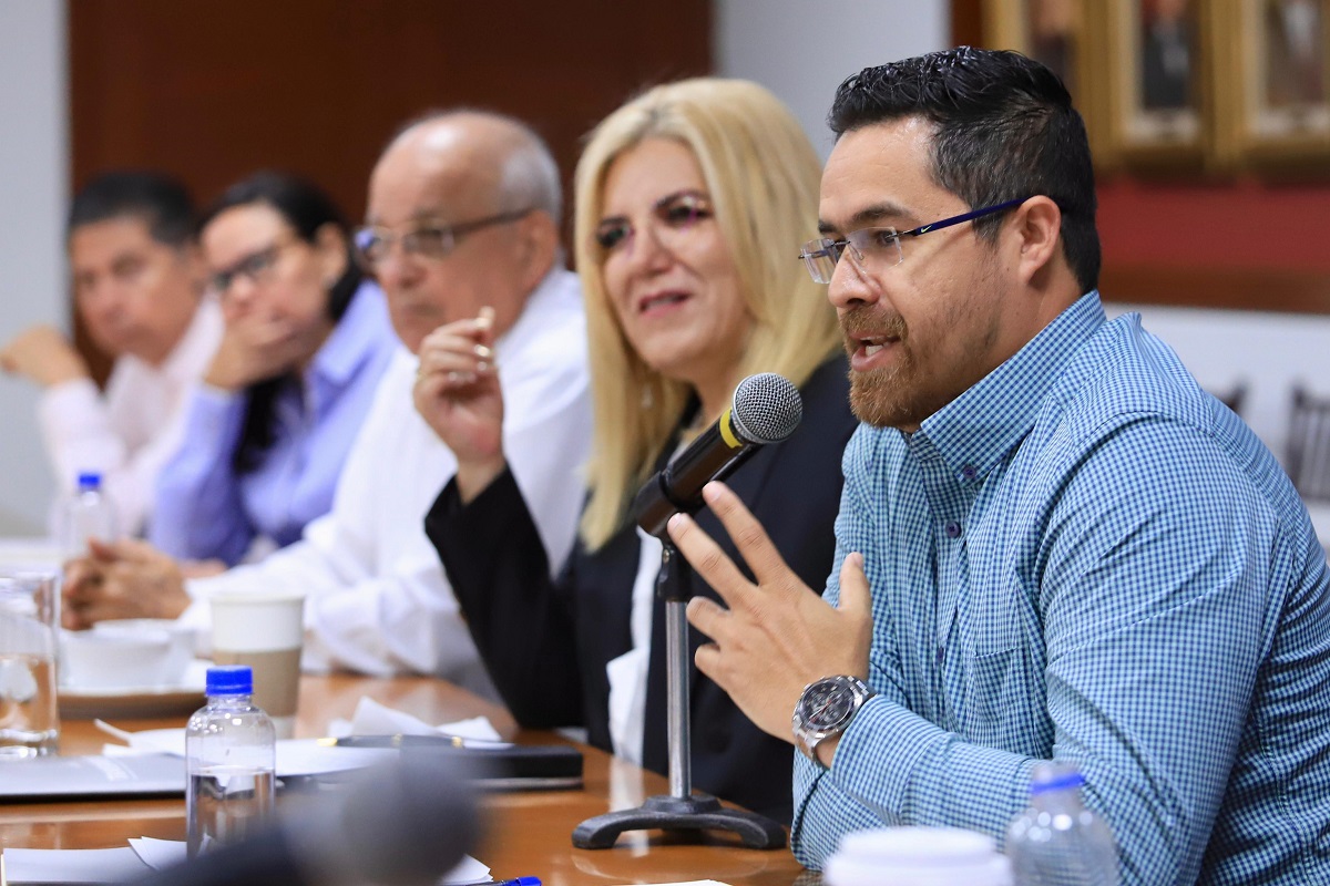 ¡Alistan Tercer Informe! Se reúne Rocha con todo el gabinete