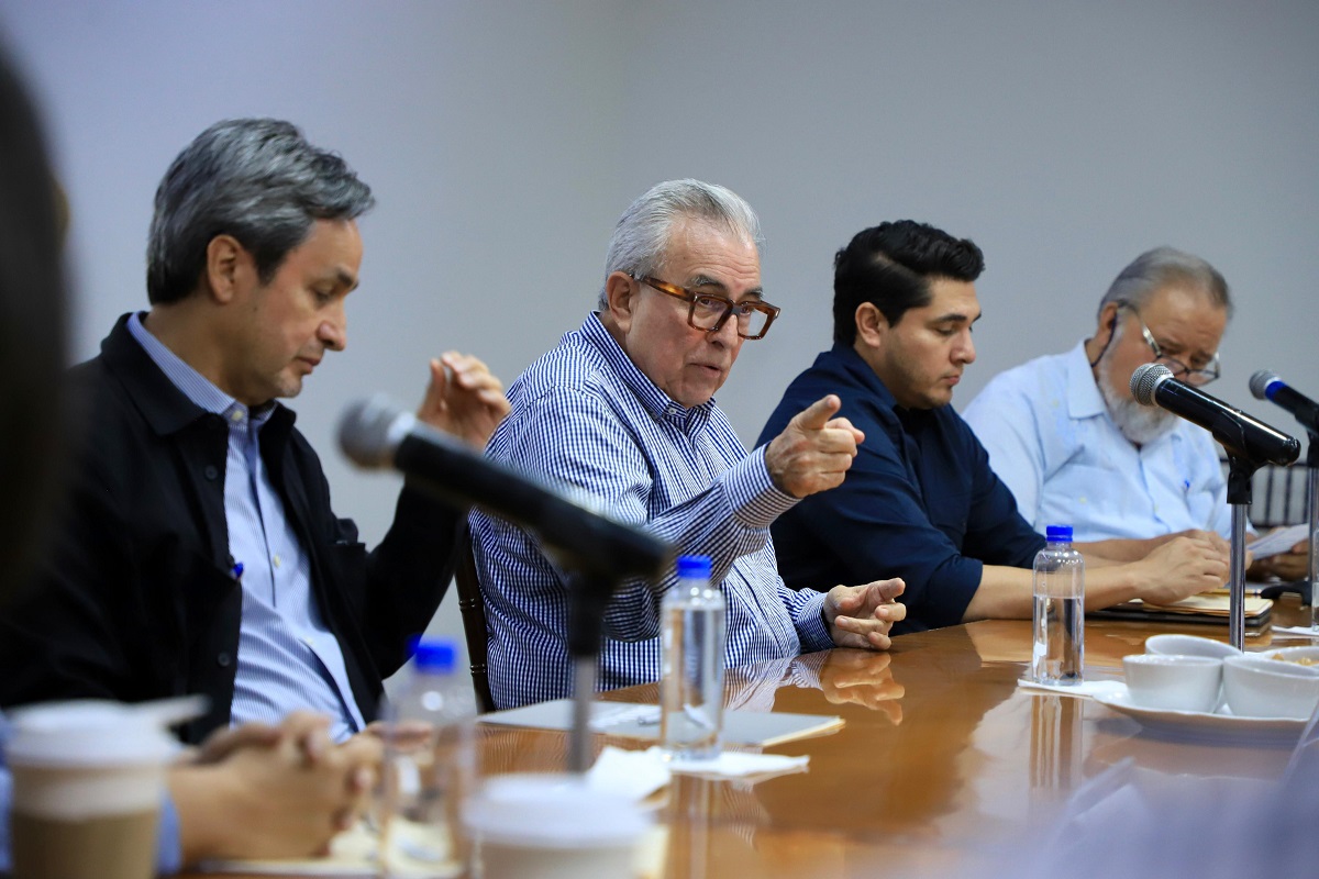 ¡Alistan Tercer Informe! Se reúne Rocha con todo el gabinete