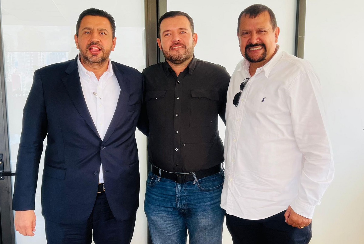 Autoridades estatales y federales atienden peticiones del sector cañero de Sinaloa Autoridades estatales y federales atienden peticiones del sector cañero de Sinaloa