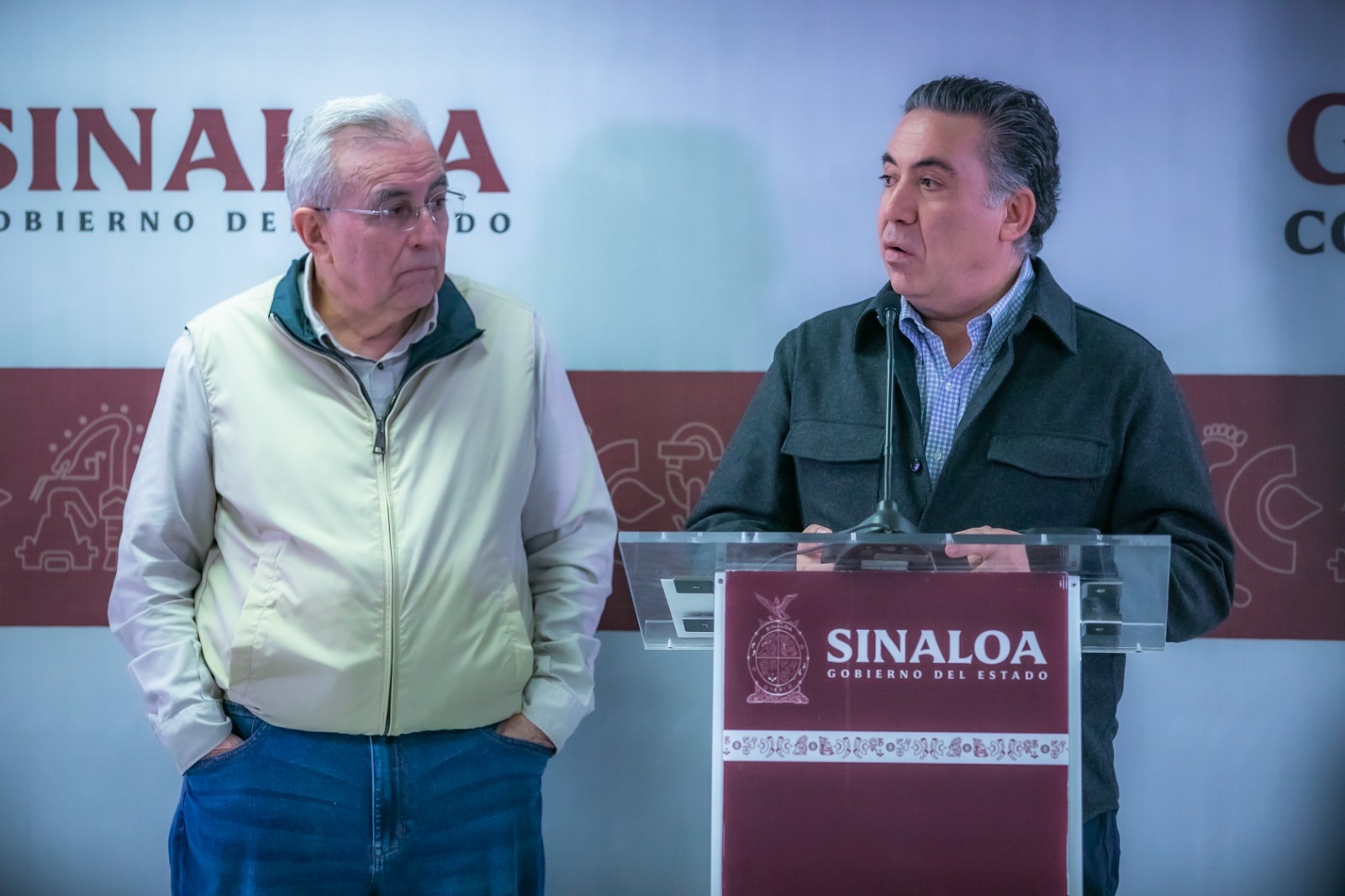 Secretario general de Gobierno, Enrique Inzunza Cázarez durante la Semanera del gobernador de Rubén Rocha Moya