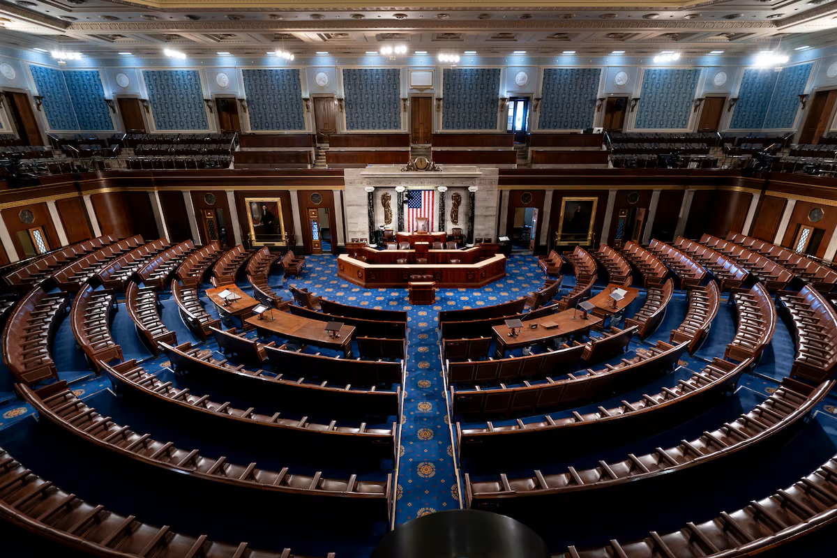 Incluyendo el impuesto a las remesas, avanza el polémico plan fiscal ‘Gran y hermoso proyecto de Ley’ de Trump Senado de Estados Unidos