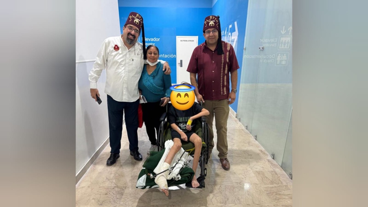 Shriners traslada a niño desde Los Mochis a la CDMX para injerto de piel Shriners traslada a niño de Los Mochis a la CDMX para injerto de piel