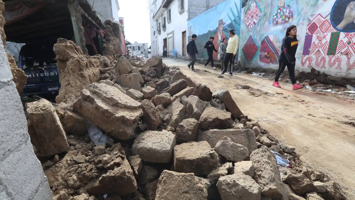 Restos de una vivienda afectada por los recientes sismos en Guatemala