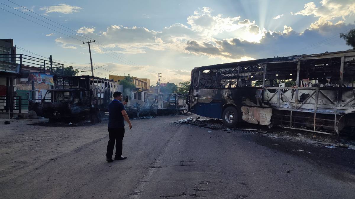 solidaridad automovilistas dieron raite a personas varadas ante falta de camiones