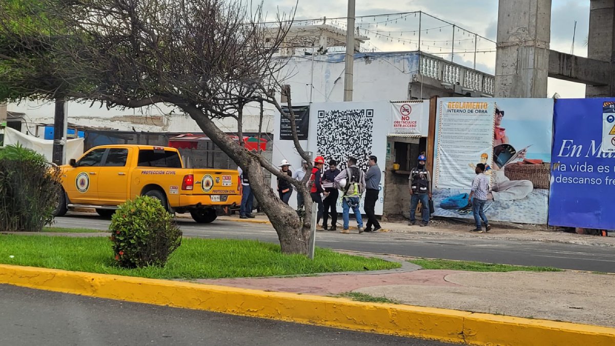 Trabajador cae tres pisos de una obra y queda empalado en una varilla en Mazatlán